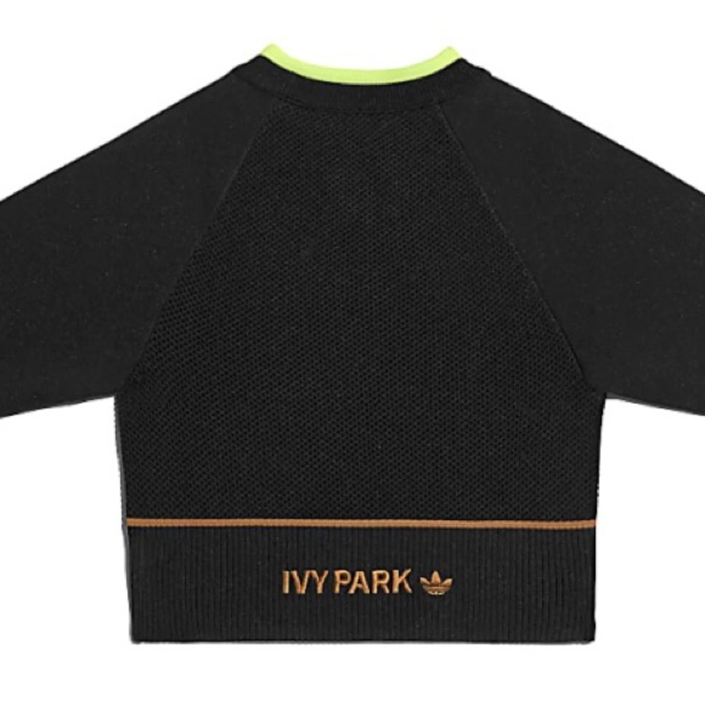 Ivy park **black pack**  knit fitted crop top (plus size)  size 4x